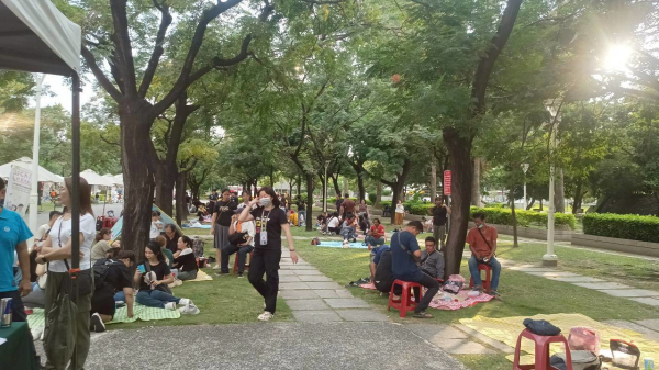 高雄市政府勞工局超 Chill 野餐派對｜多元文化共融的戶外同樂日 - 照片 2