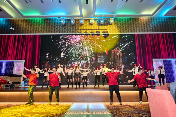 全球扣件工藝大廠春雨集團尾牙盛宴｜歲末狂歡，打造幸福感爆棚的榮耀時刻 - 照片 3