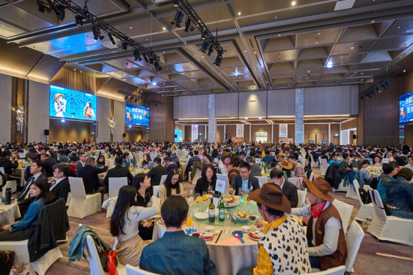 台虹科技千人旺年會｜沉浸式牛仔派對，熱血闖蕩大西部！ - 照片 4