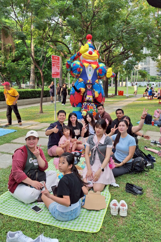 高雄市政府勞工局超 Chill 野餐派對｜多元文化共融的戶外同樂日 - 照片 8