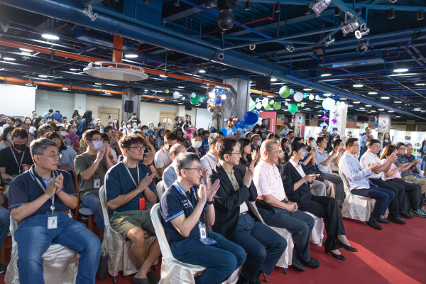 幸福華東 再創三十｜家庭日結合生日派對的榮耀時刻 - 照片 6