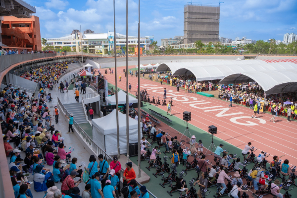 飛輪踩起來，啟動綠能派對-422地球日 - 照片 3